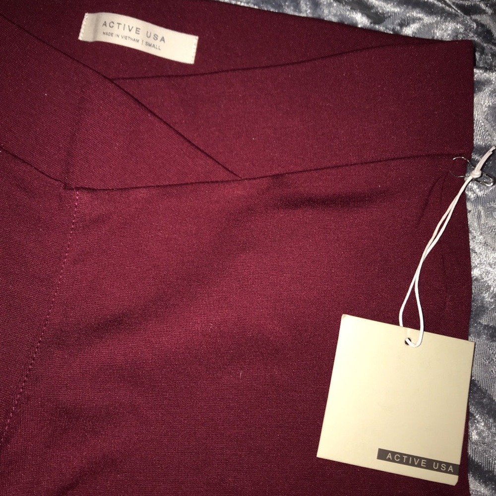 Sexy/ Comfortable Burgundy pants ❤️